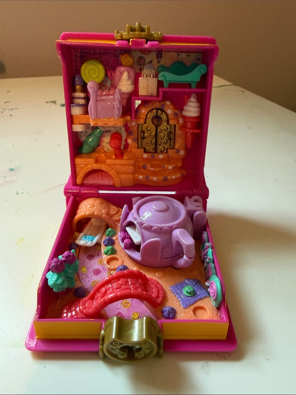 Vintage 1996 Polly Pocket Sweet Treat Shoppe